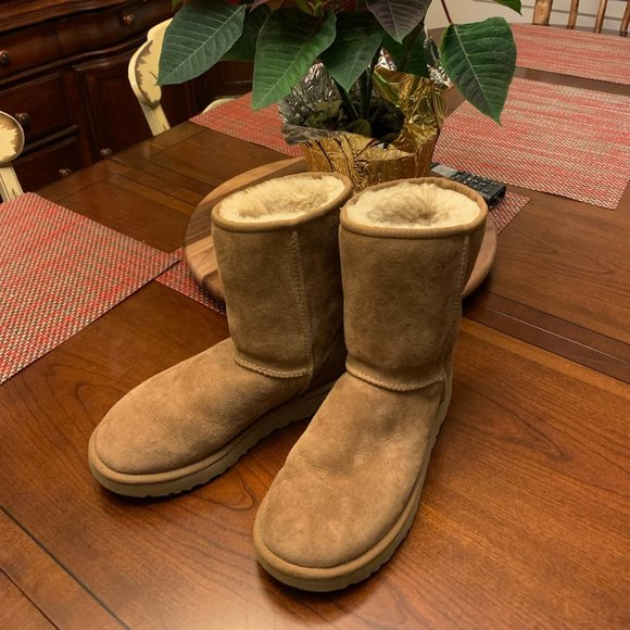 UGG Shoes - Uggs Classic Tan Boots Size 7